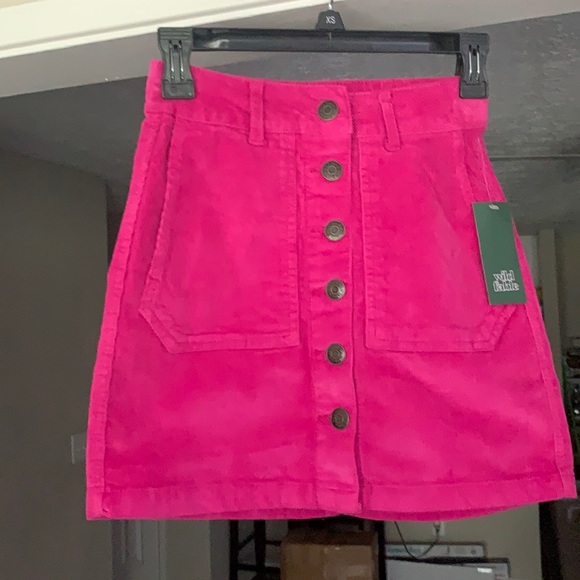 Fuchsia skirt - Picture 1 of 2